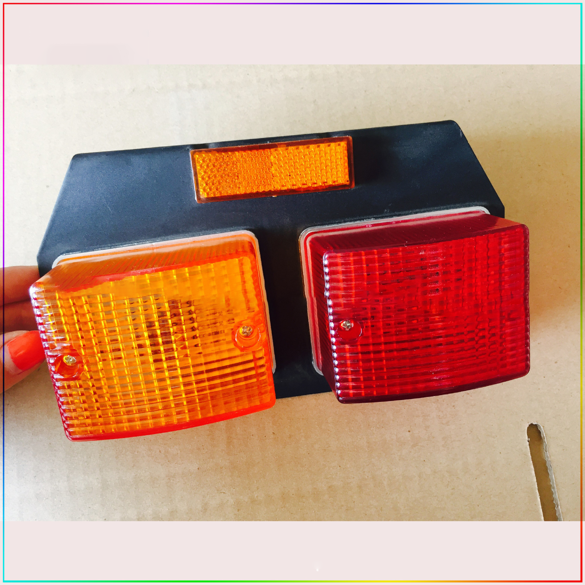 24V Luz traseira de caminhão YN-TLC125